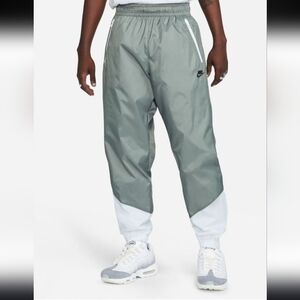 Nike Windrunner Men's Woven Lined Pants Smoke Grey/White, Size large